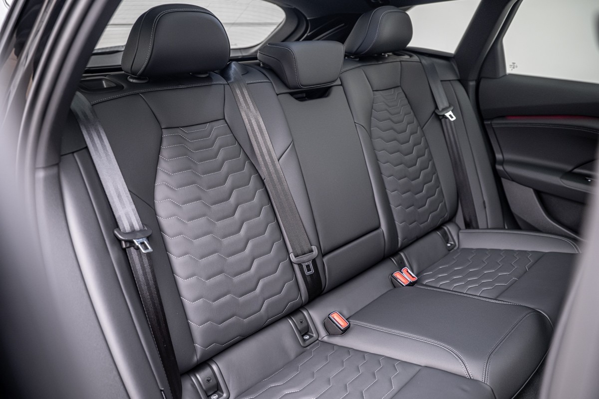 Audi A6 AVANT E-TRON S LINE QUATTRO