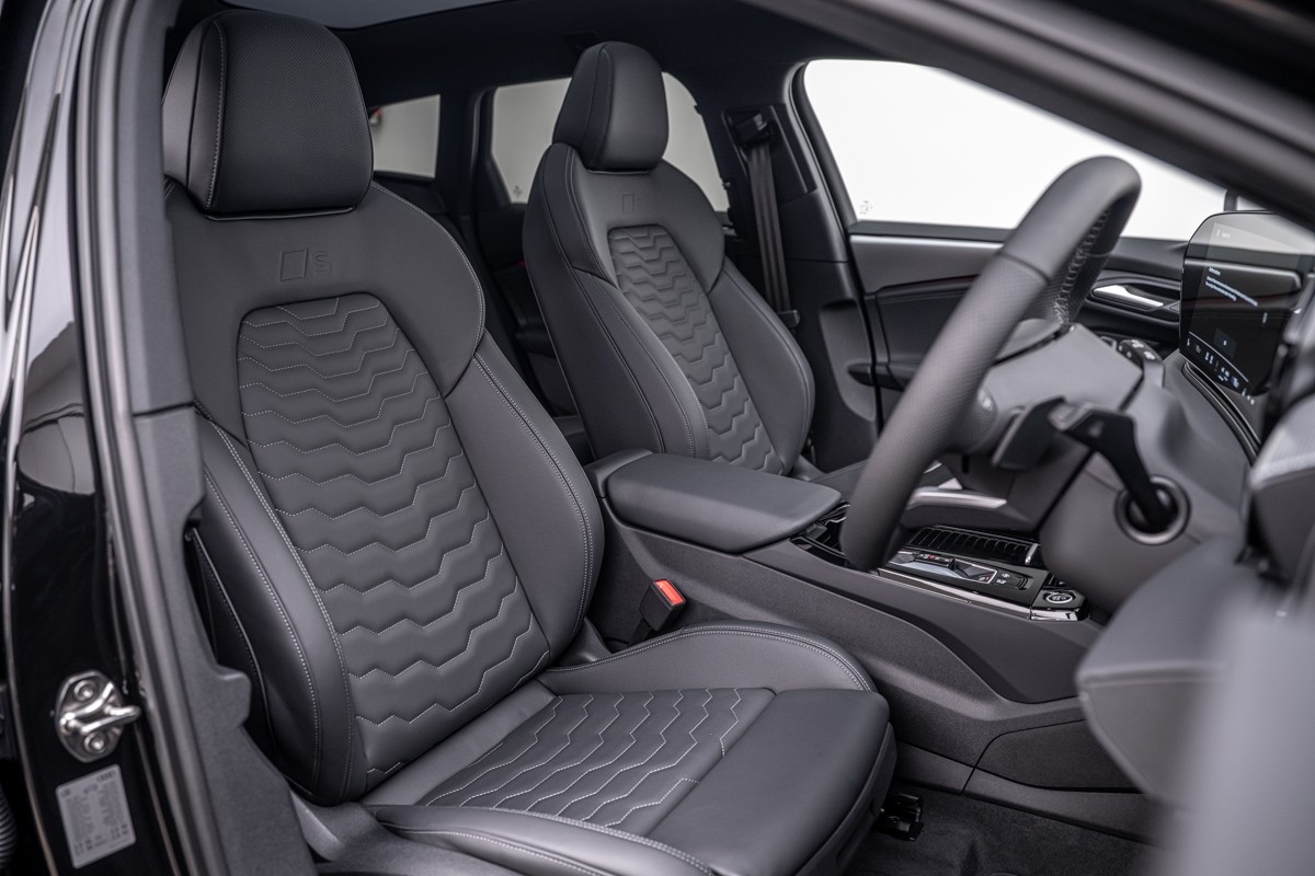 Audi A6 AVANT E-TRON S LINE QUATTRO