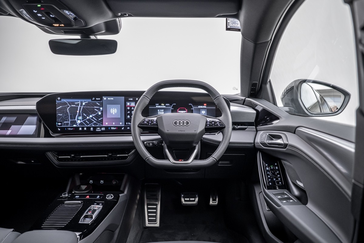 Audi A6 AVANT E-TRON S LINE QUATTRO