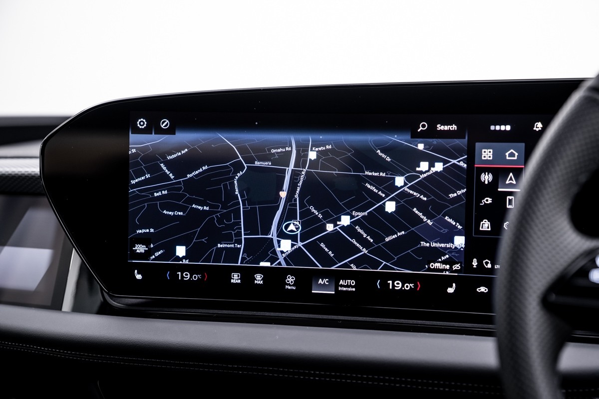 Audi A6 AVANT E-TRON S LINE QUATTRO