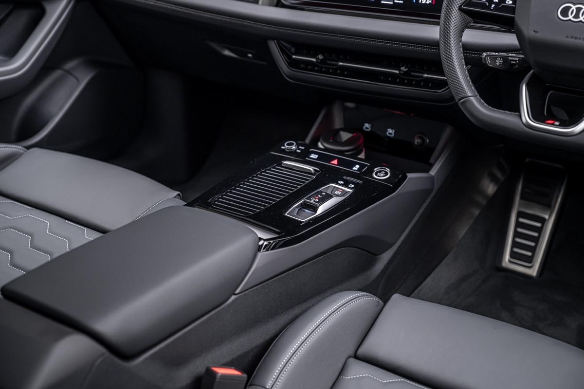 Audi A6 AVANT E-TRON S LINE QUATTRO