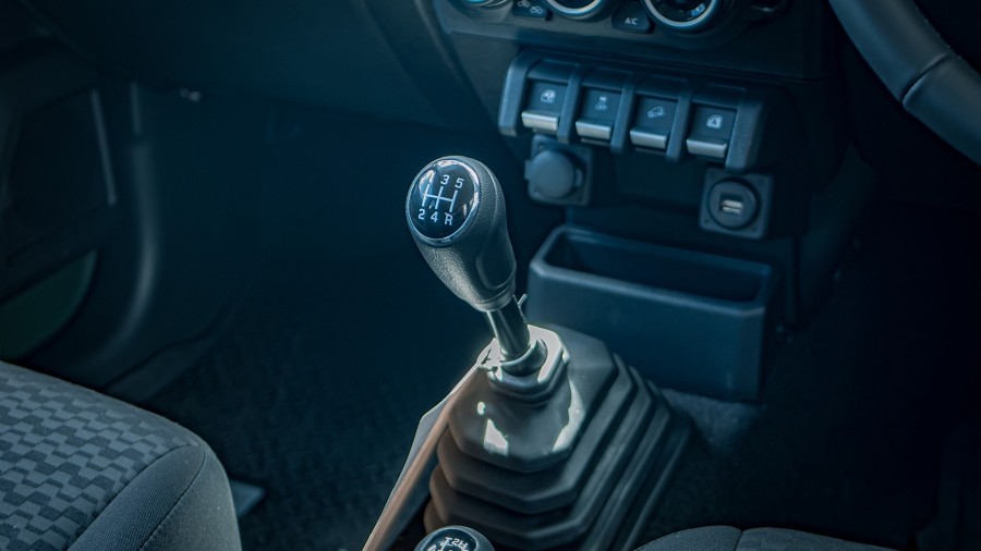 2025 Suzuki Jimny 17