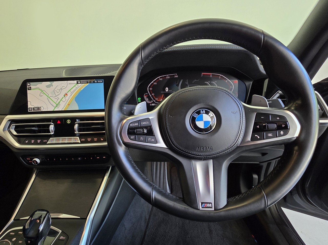 BMW 320i Sedan M-Sport