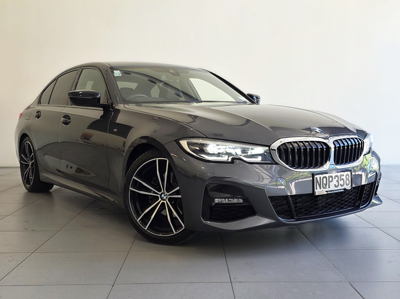 BMW 320i Sedan M-Sport