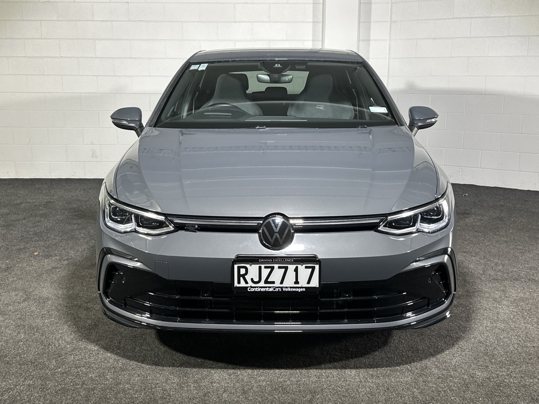 Volkswagen Golf E-TSI R-Line