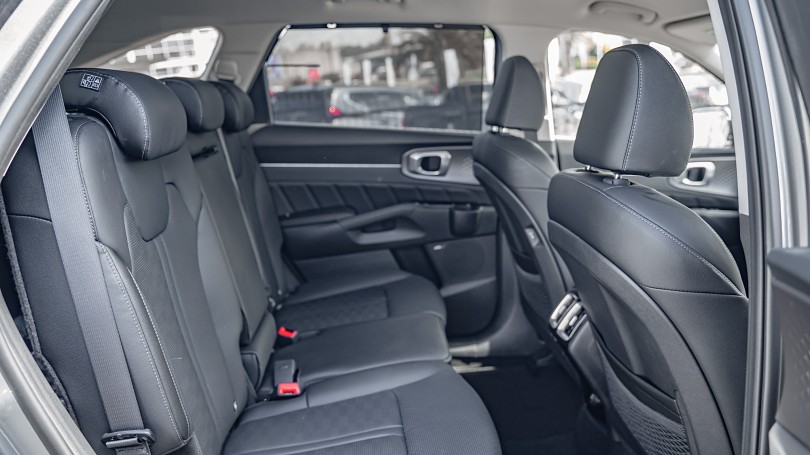 2025 Kia Sorento 16