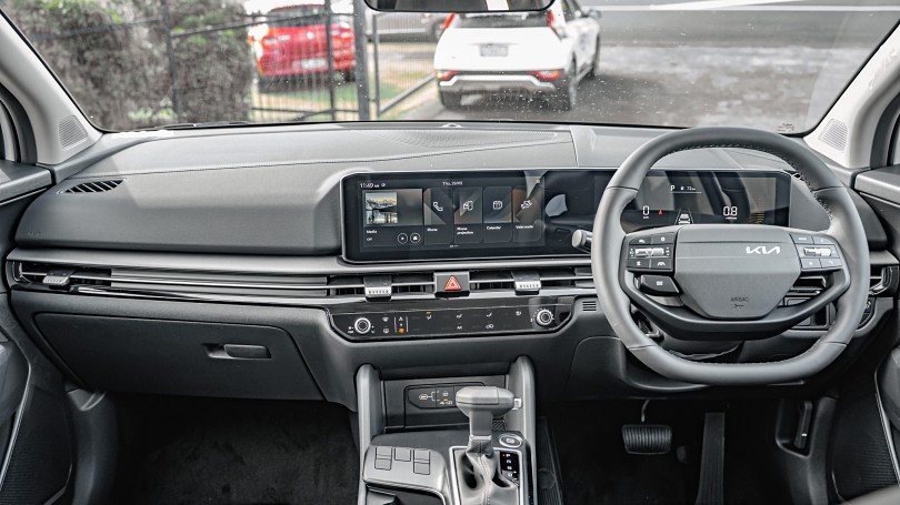 2025 Kia Sportage 10