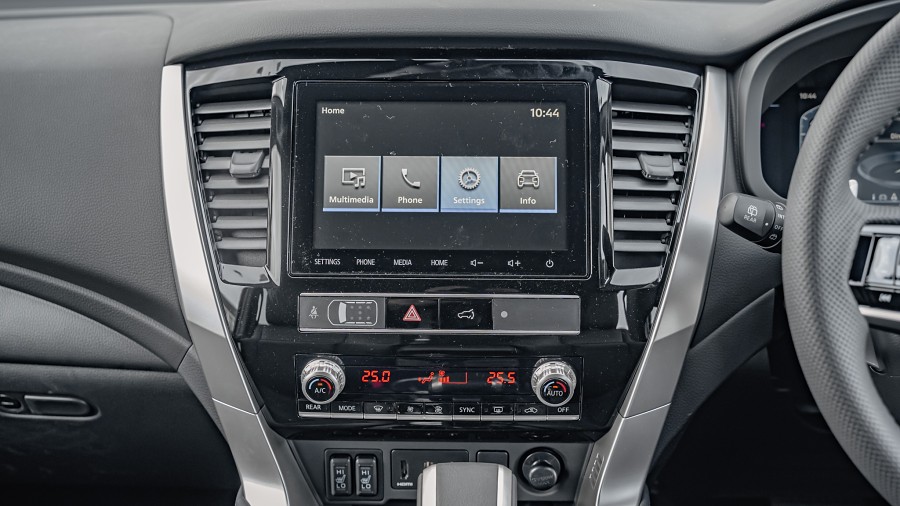 2025 Mitsubishi Pajero Sport 13