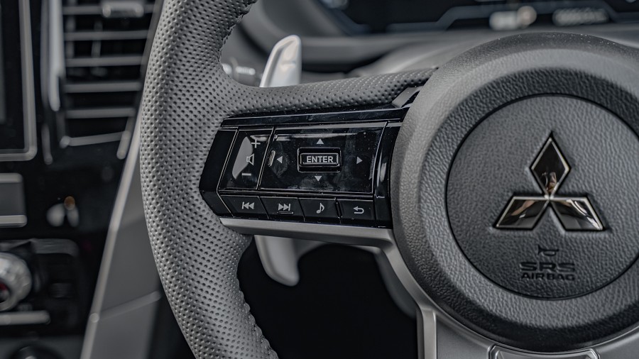 2025 Mitsubishi Pajero Sport 11