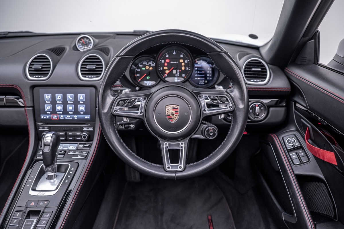 Porsche 718 Boxster T