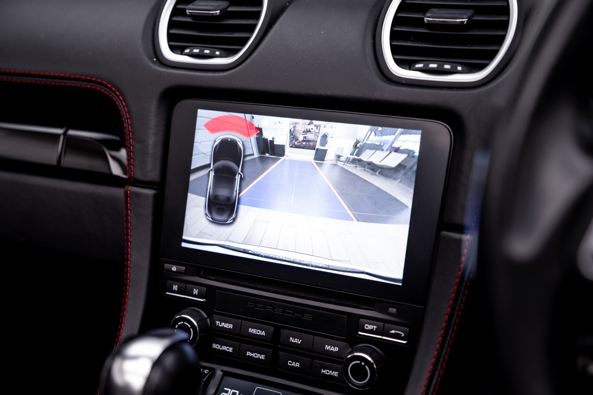 Porsche 718 Boxster T