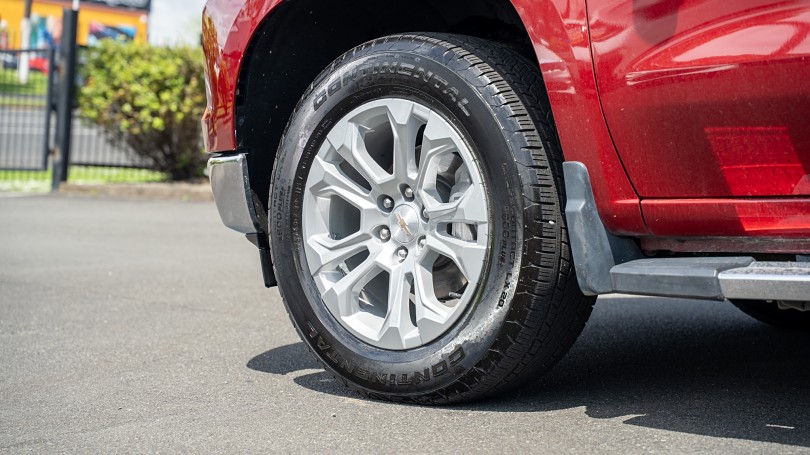 2023 Chevrolet Silverado 6