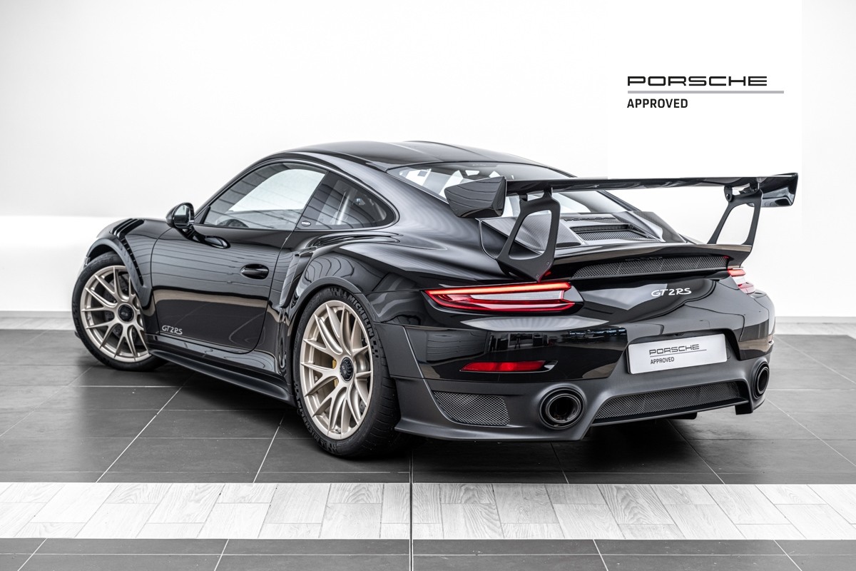Porsche 911 GT2 RS (991.2)