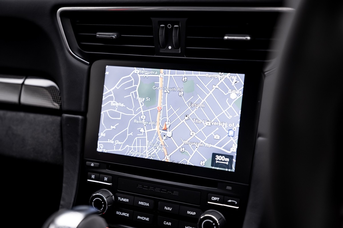 Porsche 911 GT2 RS (991.2)