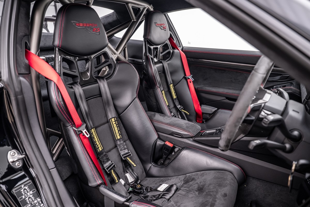 Porsche 911 GT2 RS (991.2)