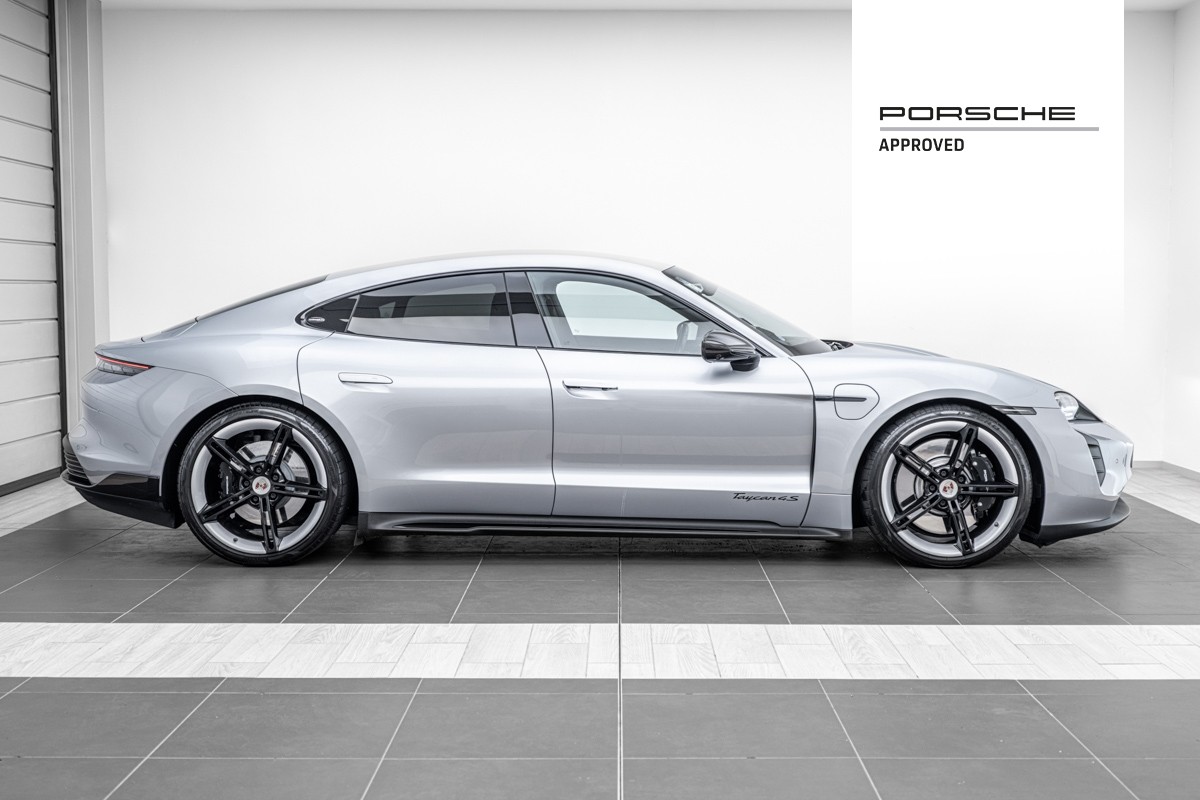 Porsche Taycan 4S (J1)