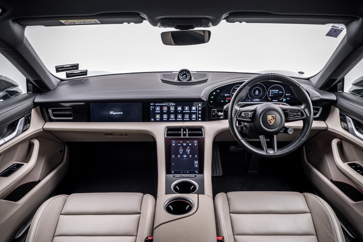 Porsche Taycan 4S (J1)