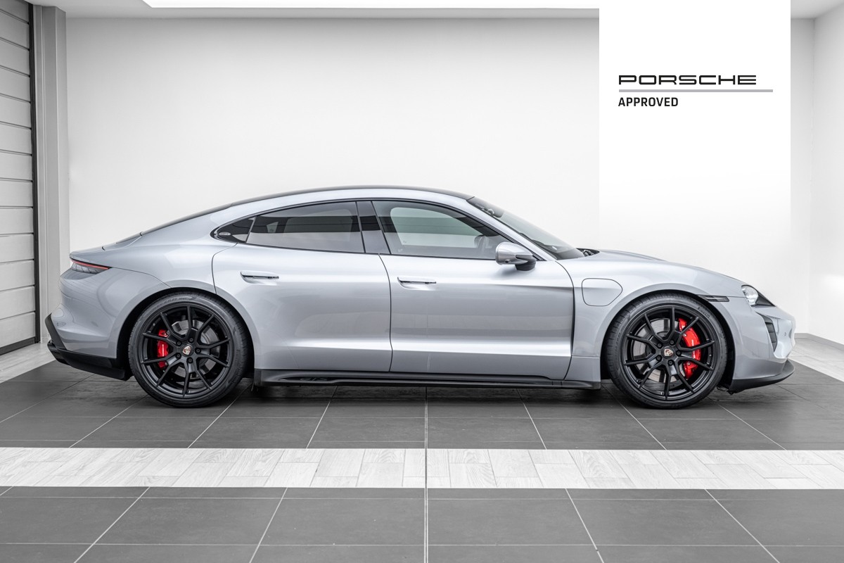 Porsche Taycan GTS (J1)