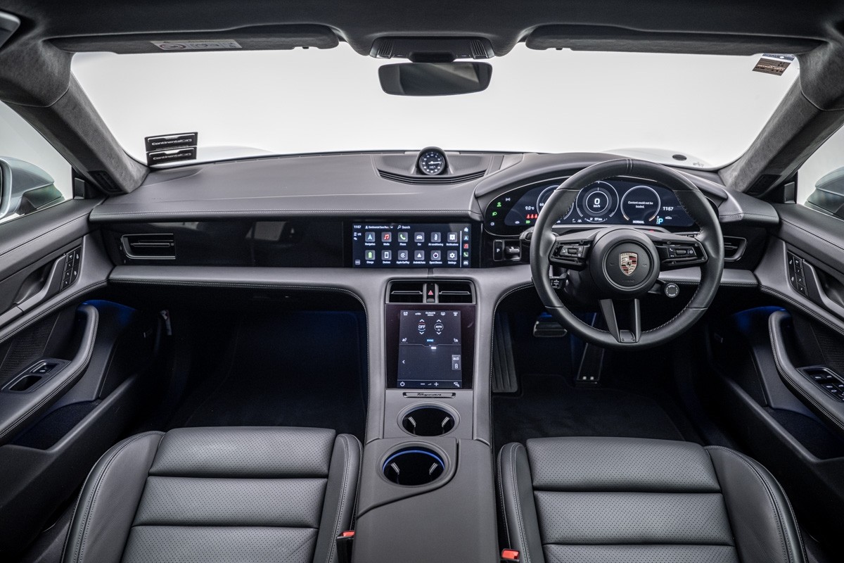 Porsche Taycan GTS (J1)