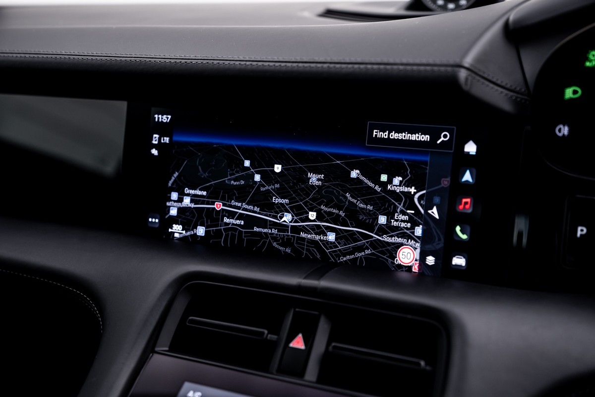 Porsche Taycan GTS (J1)