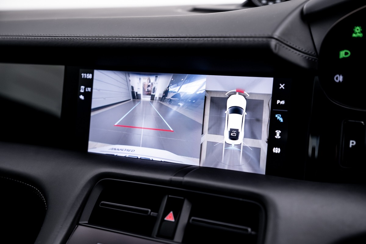 Porsche Taycan GTS (J1)