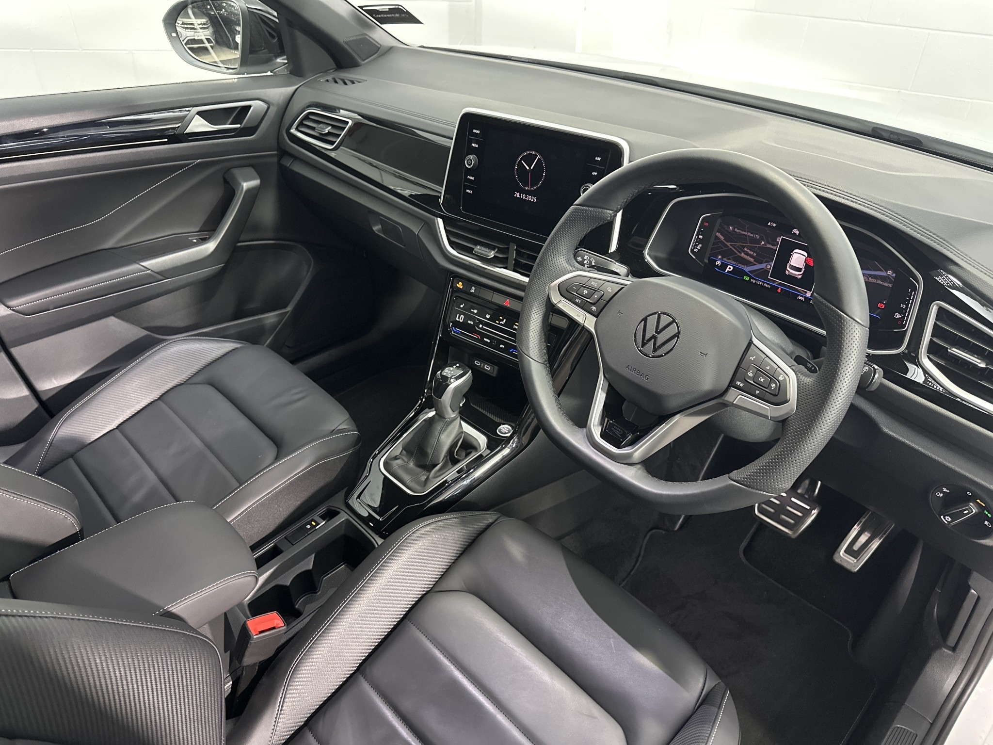 Volkswagen T-Roc 2WD R-LINE