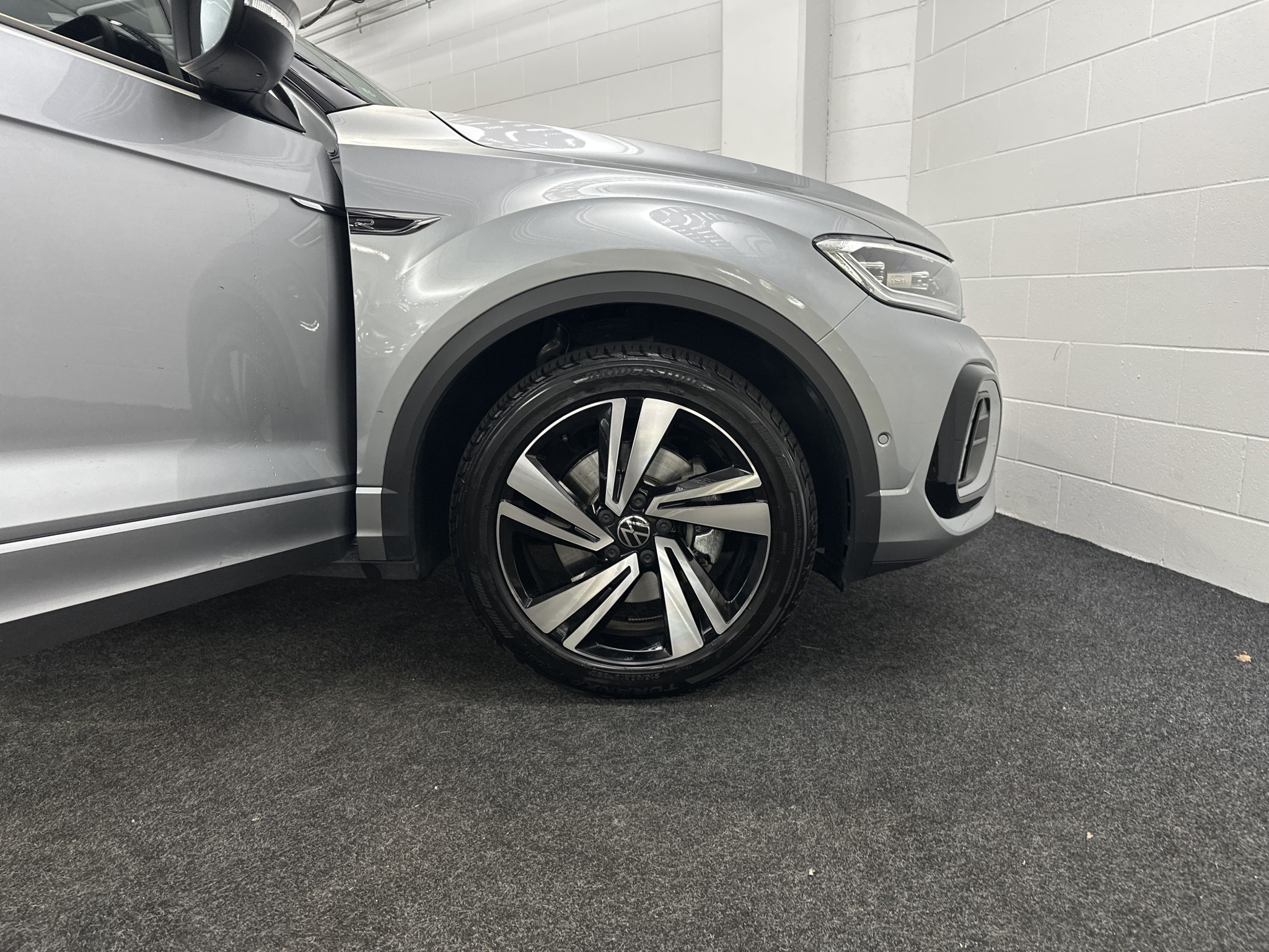 Volkswagen T-Roc 2WD R-LINE