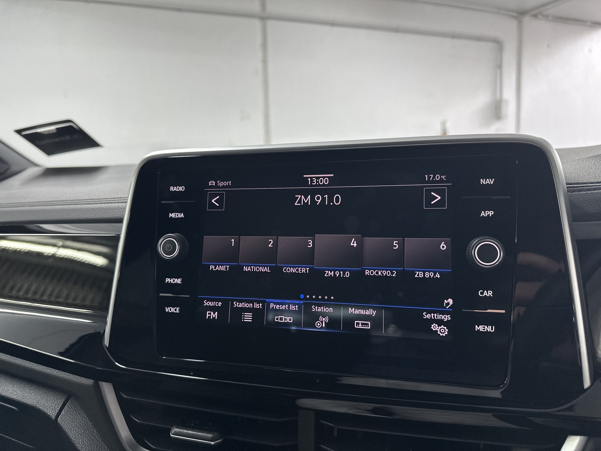 Volkswagen T-Roc 2WD R-LINE