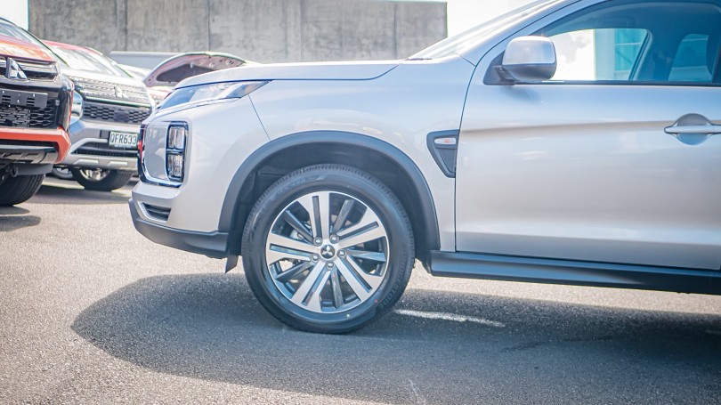 2025 Mitsubishi ASX 6