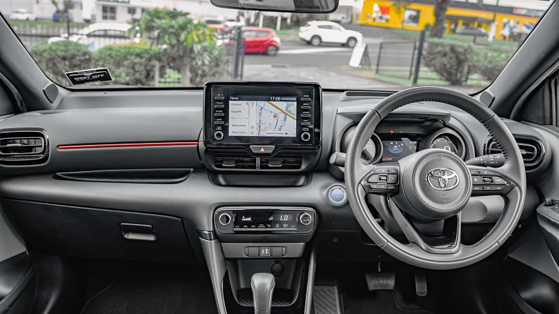 2022 Toyota Yaris 10