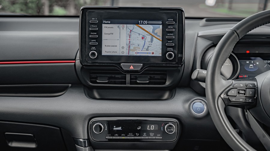 2022 Toyota Yaris 15