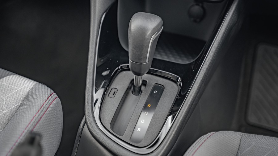 2022 Toyota Yaris 17