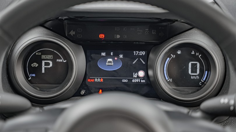 2022 Toyota Yaris 12