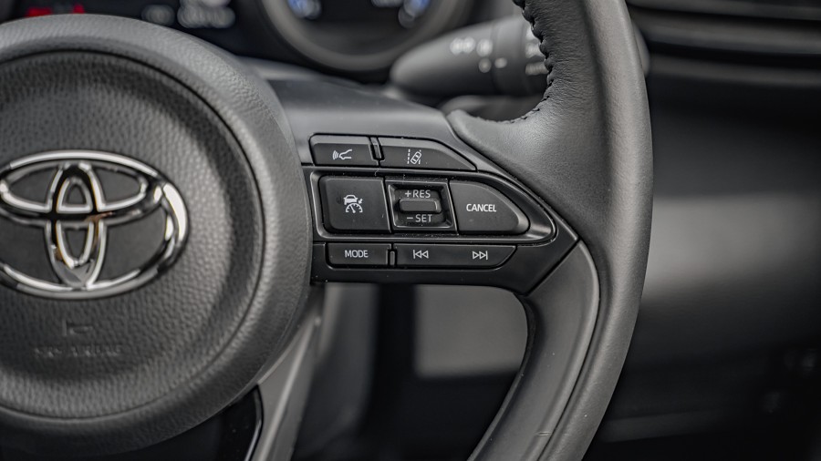 2022 Toyota Yaris 14