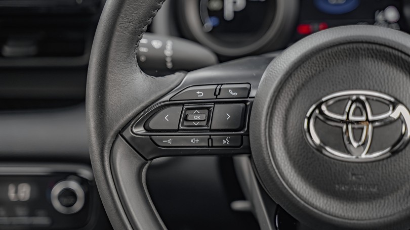 2022 Toyota Yaris 13