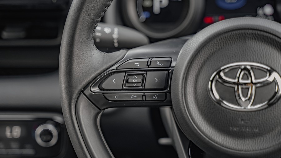 2022 Toyota Yaris 13