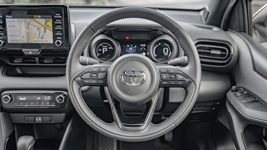 2022 Toyota Yaris 11