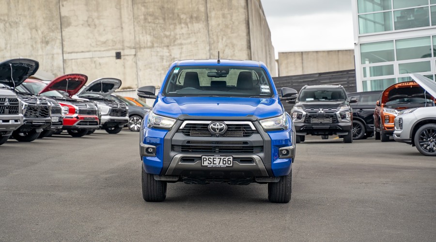 2023 Toyota Hilux 3