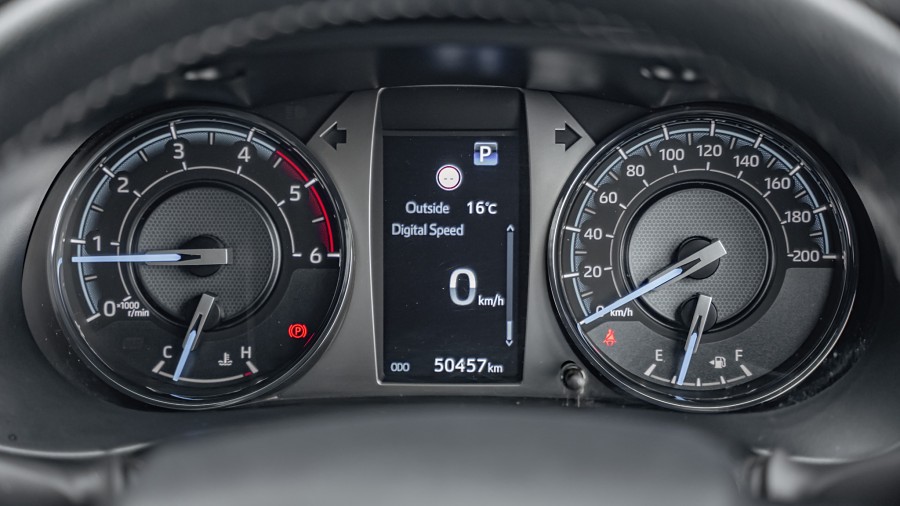 2023 Toyota Hilux 12