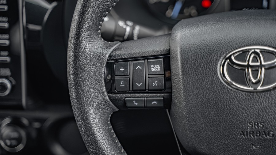 2023 Toyota Hilux 13