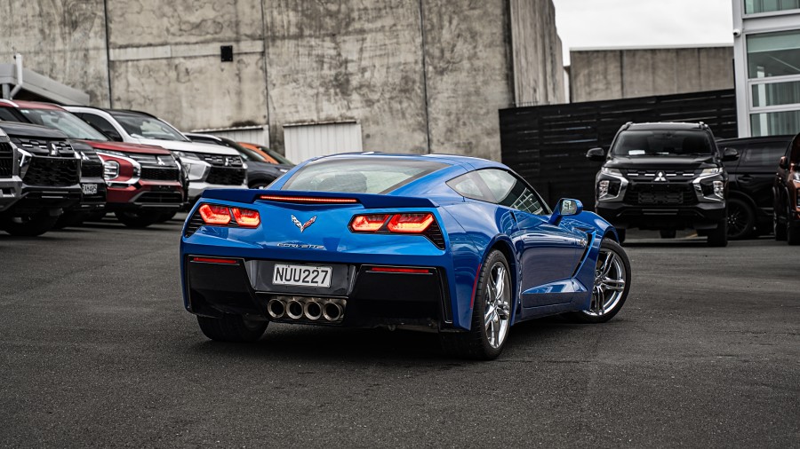 2016 Chevrolet Corvette 2