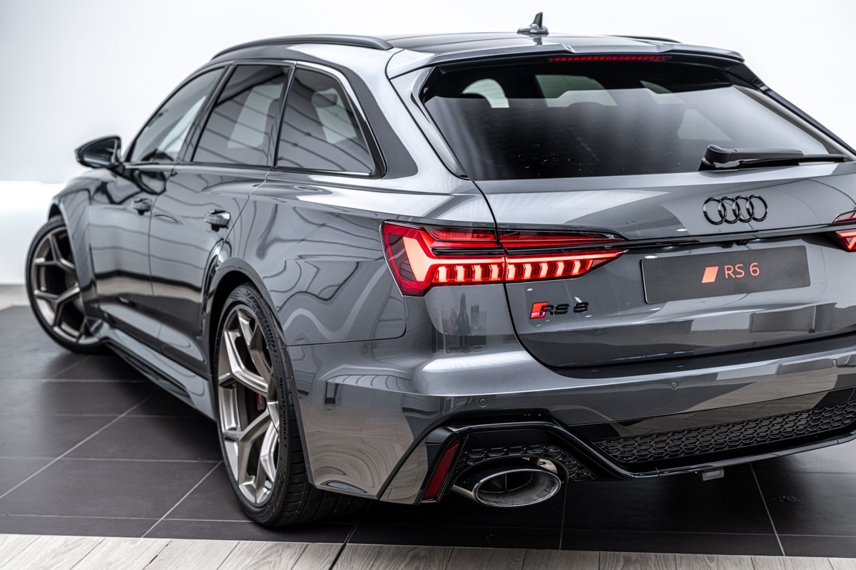 Audi RS6 RS 6 AVANT PERFORMANCE TFSI