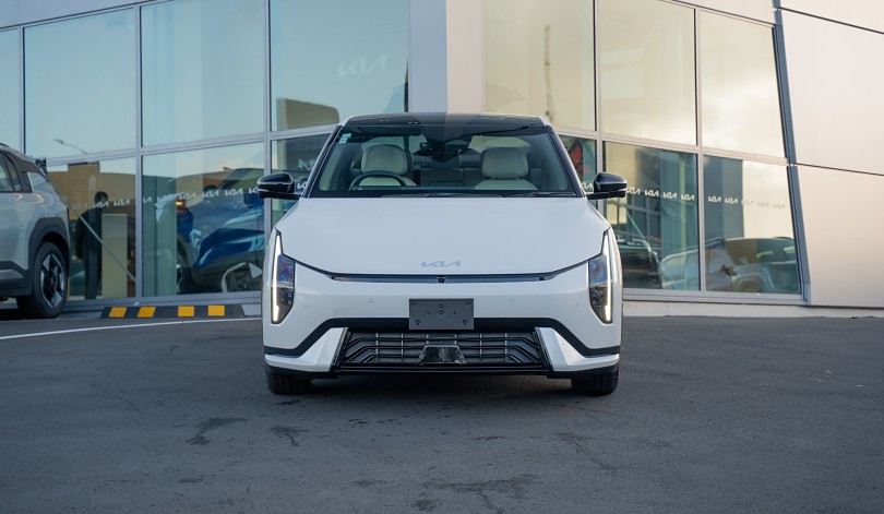 2025 Kia EV4 3