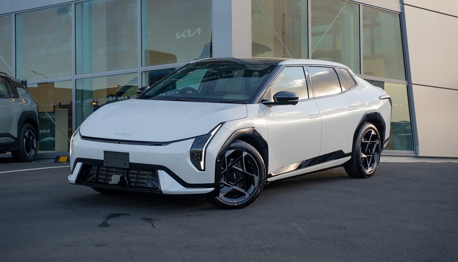 2025 Kia EV4 1