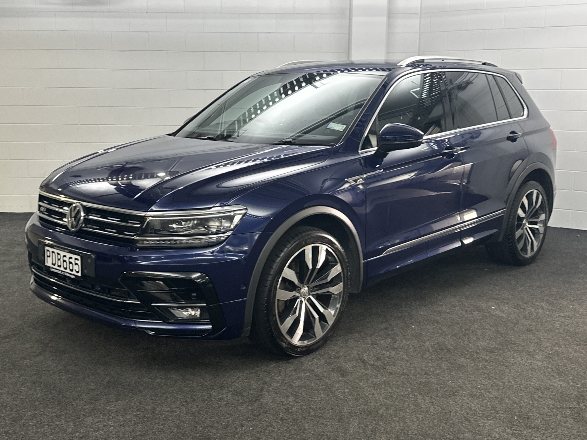 Volkswagen Tiguan TSI R-LINE 4MOTION