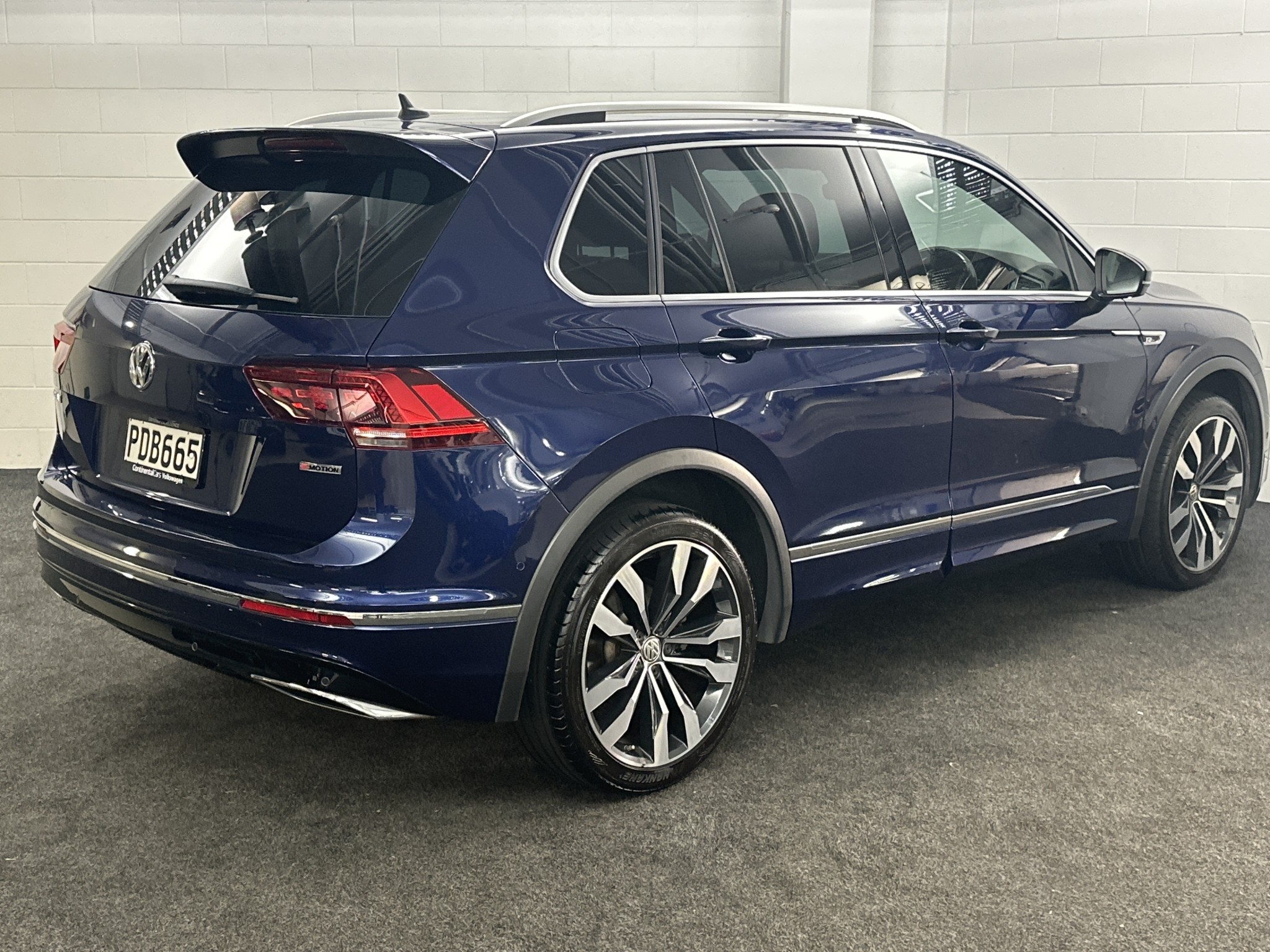 Volkswagen Tiguan TSI R-LINE 4MOTION