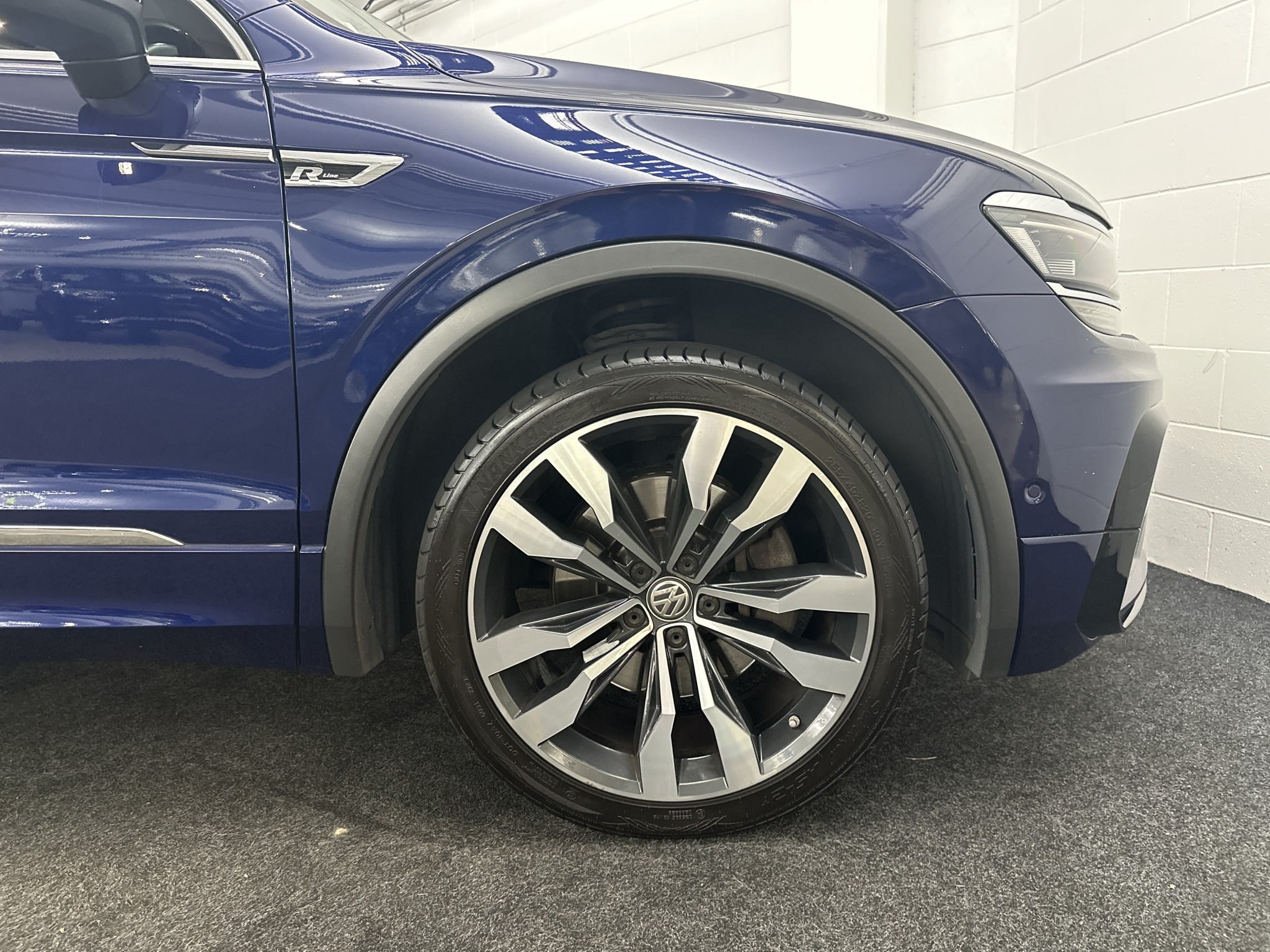 Volkswagen Tiguan TSI R-LINE 4MOTION