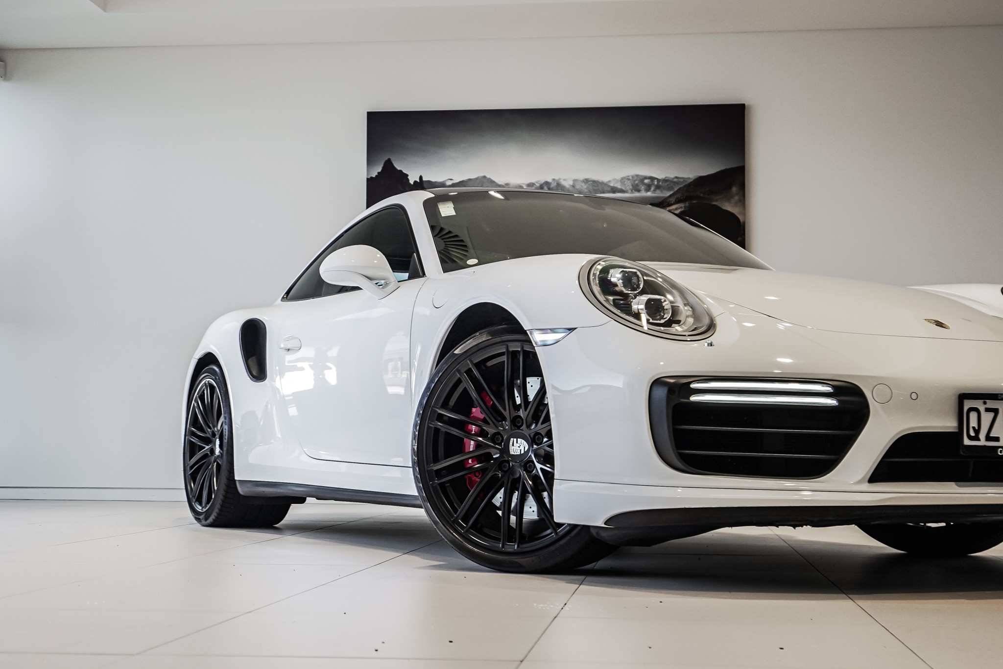 Porsche 911 Turbo 3.8P/4Wd/7Am