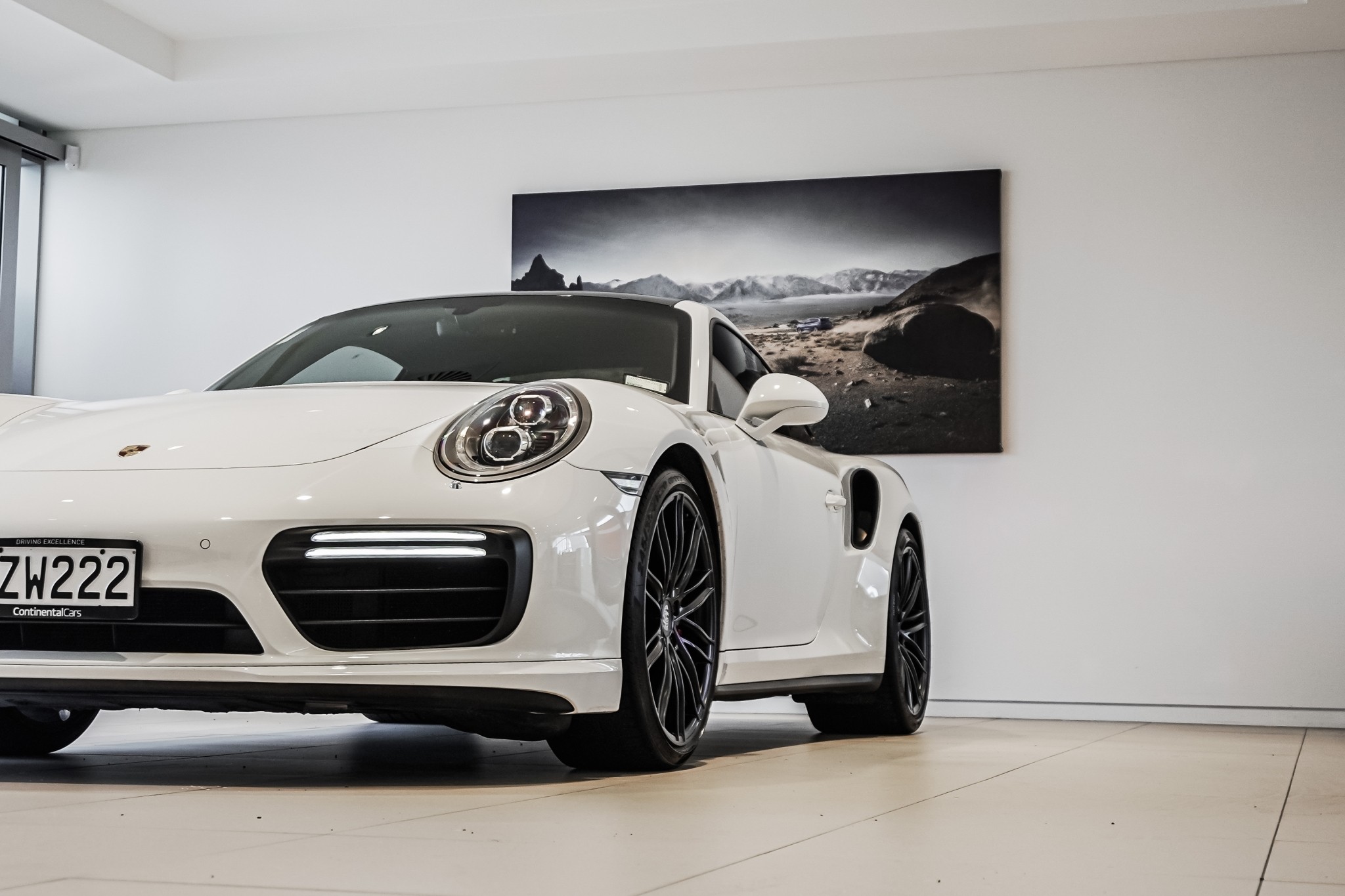 Porsche 911 Turbo 3.8P/4Wd/7Am