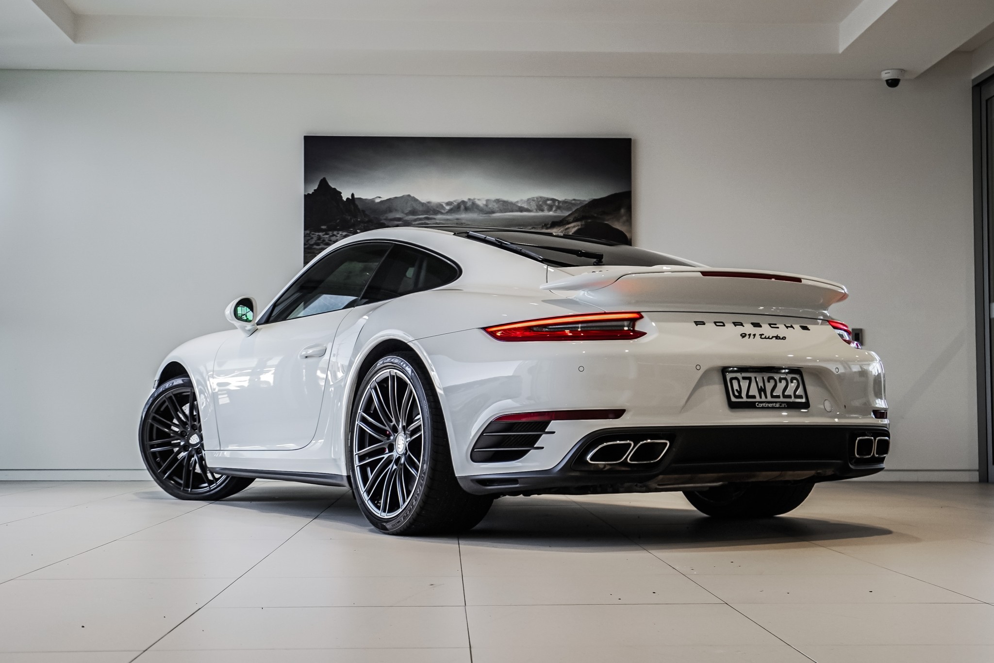 Porsche 911 Turbo 3.8P/4Wd/7Am